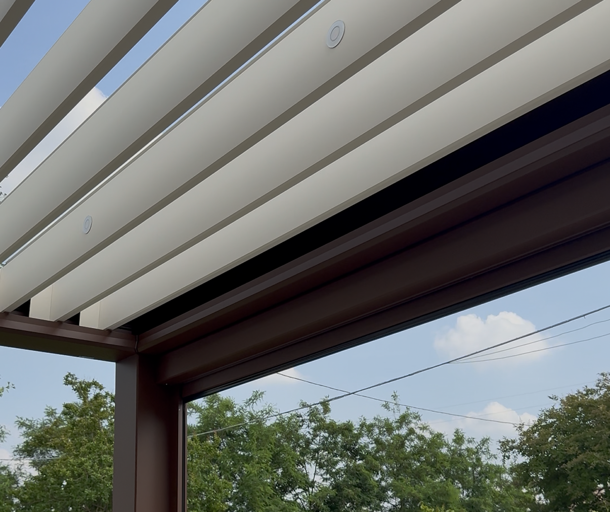 Pergola bioclimatica R600 a Villorba 