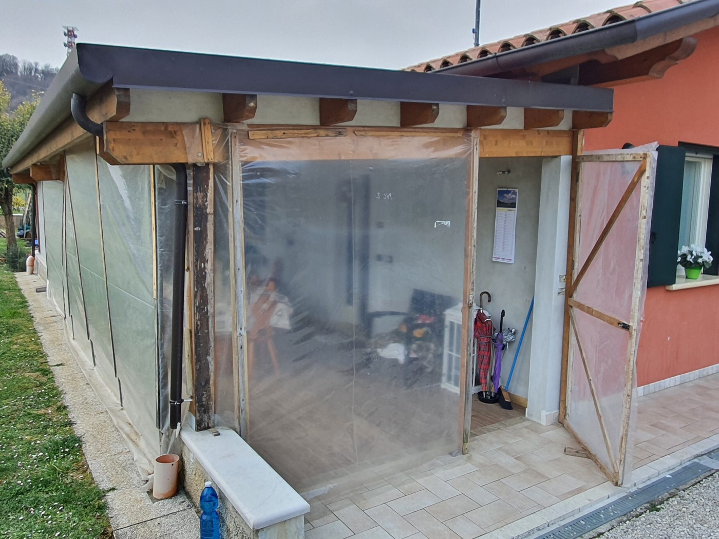 Come trasformare la veranda in una zona living con serramenti in pvc 
